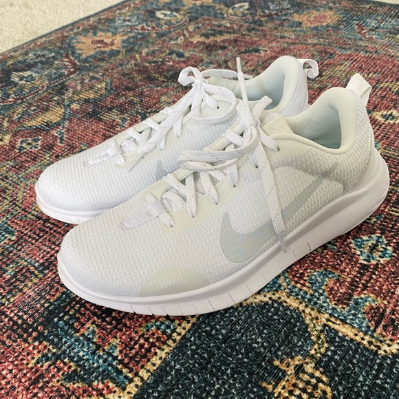 Nike Shoes - NIKE FLEX EXPERIENCE RUN 12 WOMENS SIZE 7.5